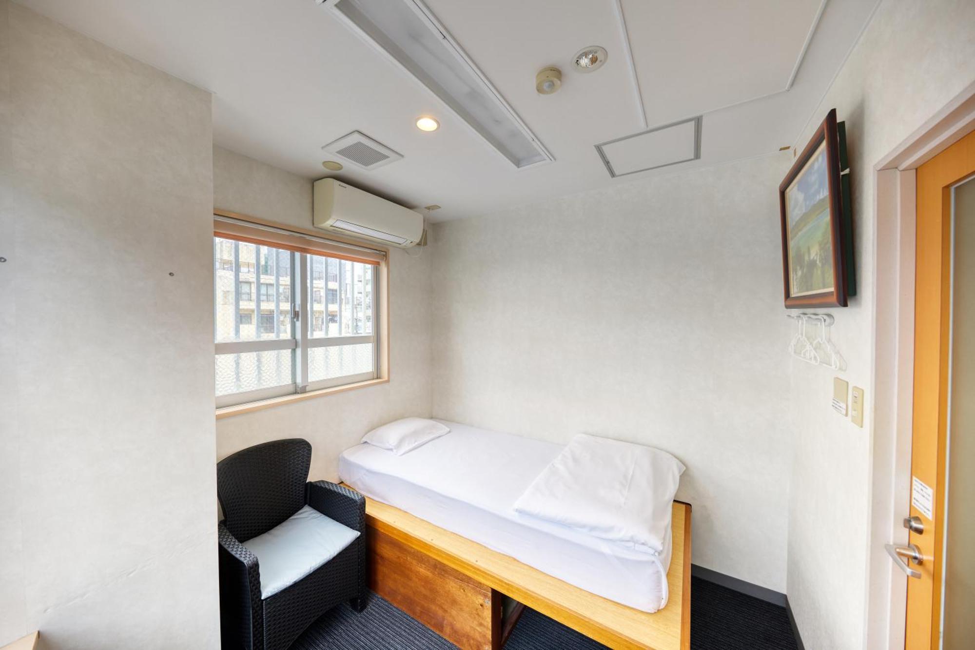 Guest House Grand Naha Buitenkant foto